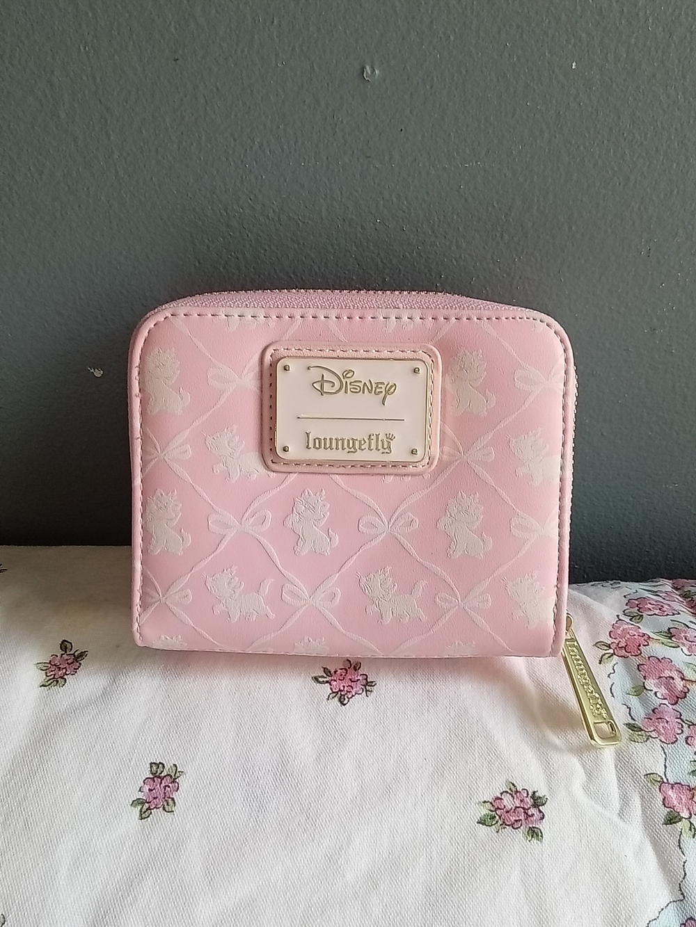Disney Loungefly Marie Aristocats Pink Embossed Damask Small Zip Around Wallet